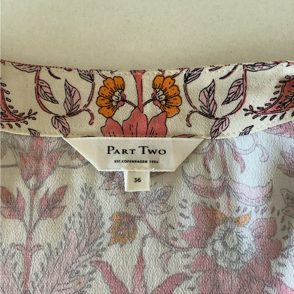 beautiful dress Part two - Picture 4 of 4